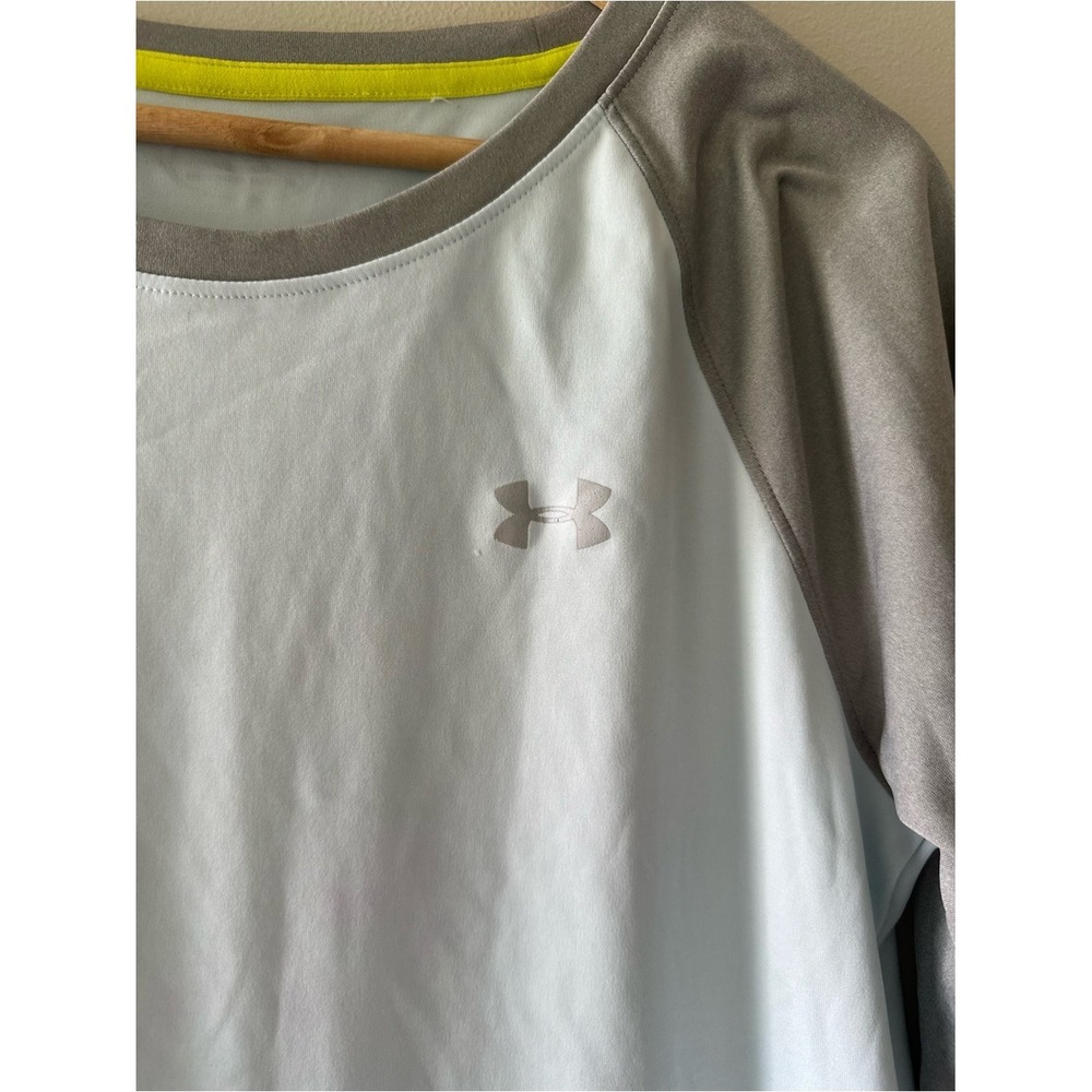 Sporty Athleisure Under Armour Long Sleeve Top S Blue Gray Raglan Colorblock - Picture 3 of 4